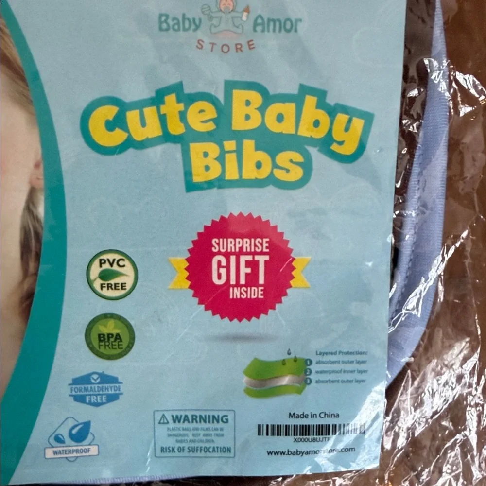 NWT Baby Amore 6-Pack Baby Bibs & Bonus Spoons